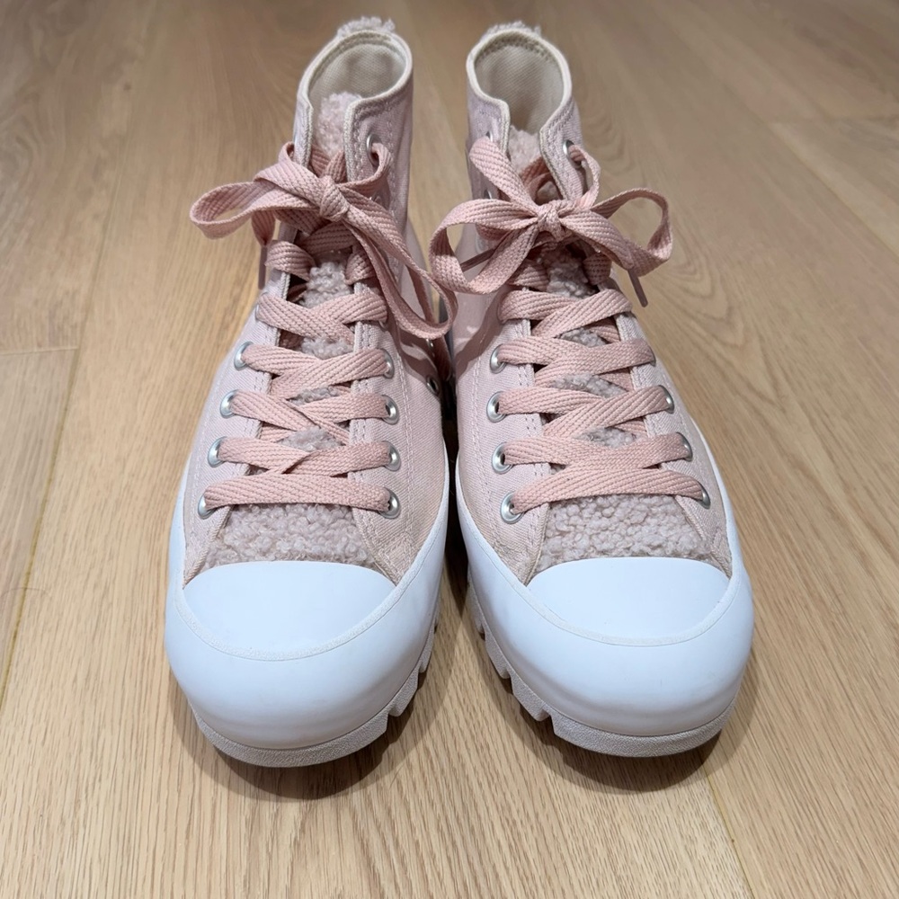 Converse Chuck Taylor All Star Lugged Platform Pink Sherpa Shoes A04448C Size 9 - Picture 2 of 11
